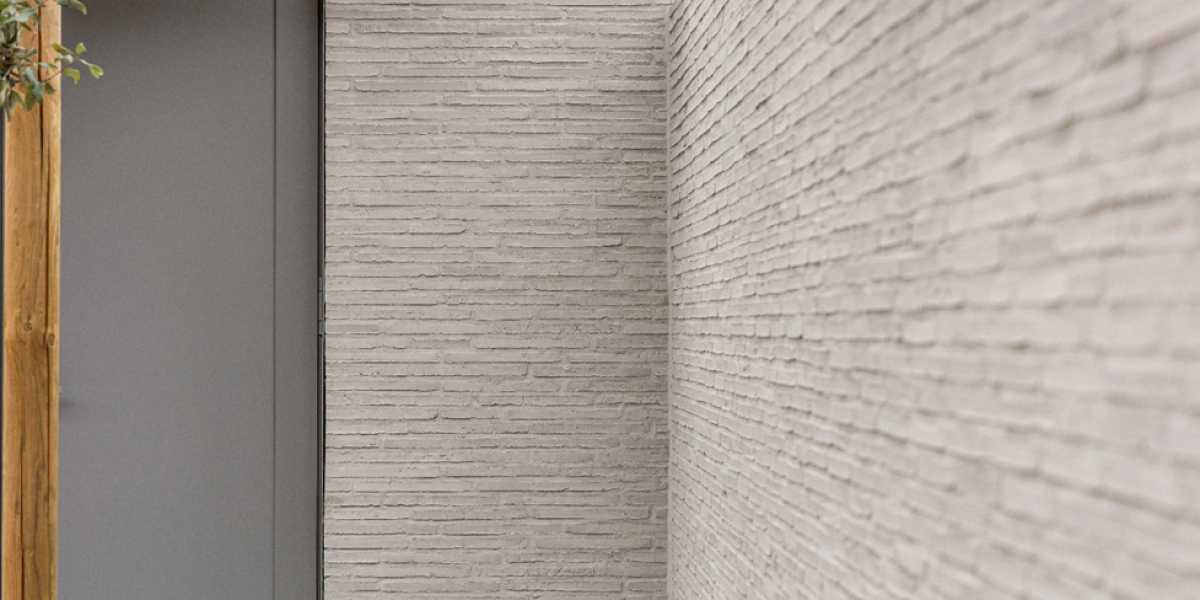 Rutherford in Hasselt: The Pool House as an Oasis of Finesse